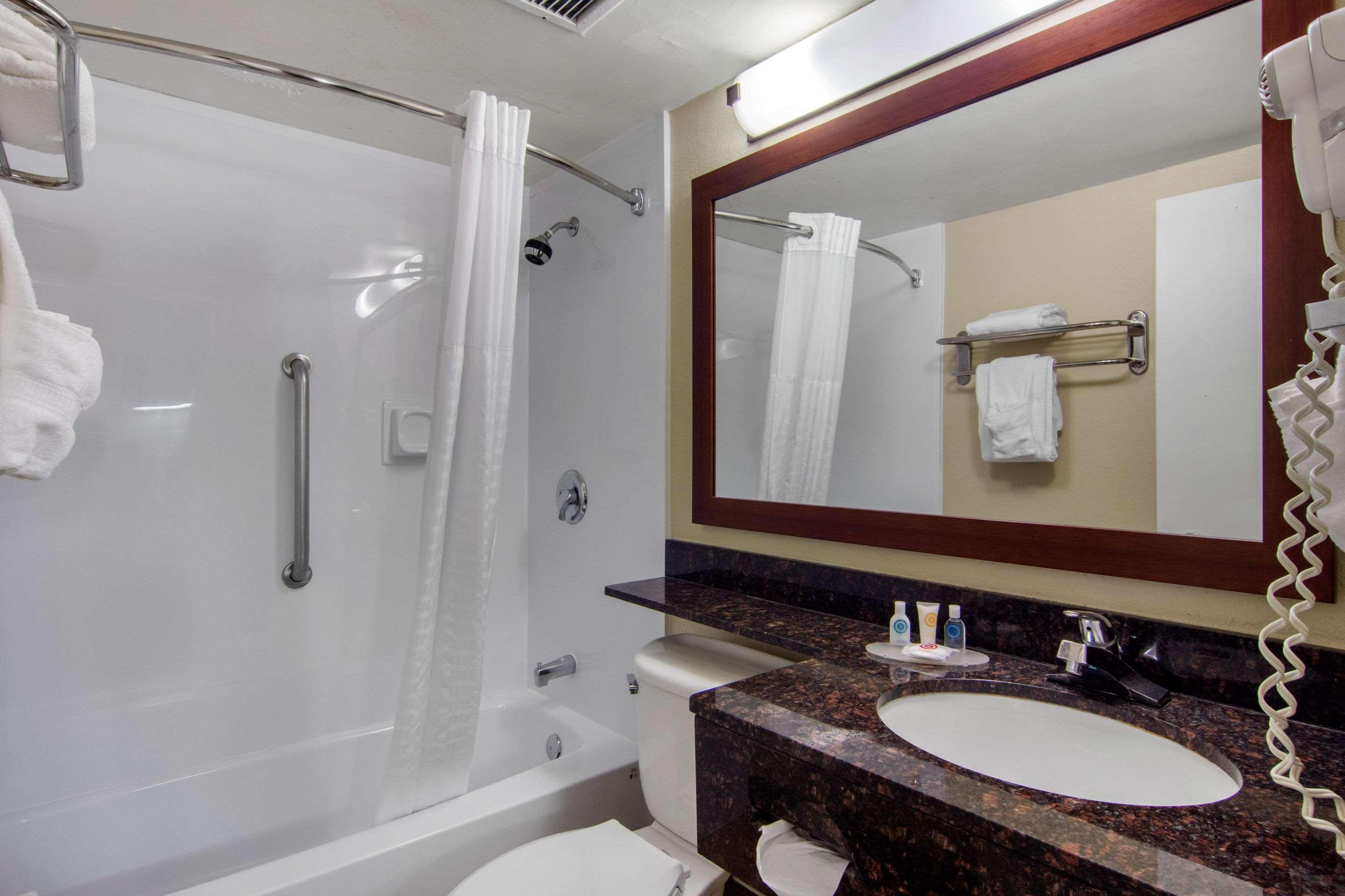 Inn Comfort Sandy Springs - Perimeter 3*
